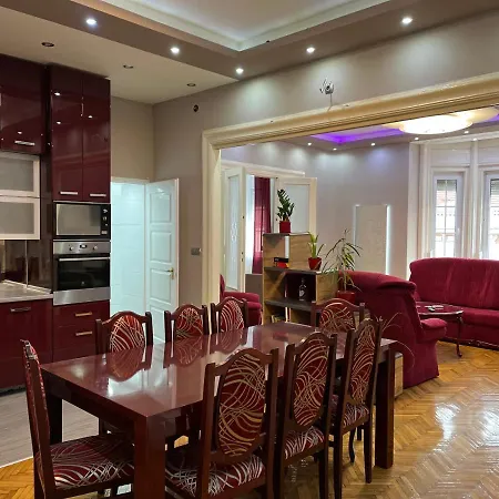 Apartment Szechenyi *