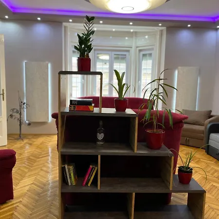 Szechenyi Apartment