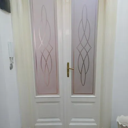Szechenyi Apartment *